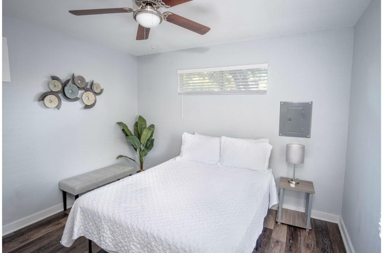 Remodeled Historic 1br1ba House Near Downtown Apartment *