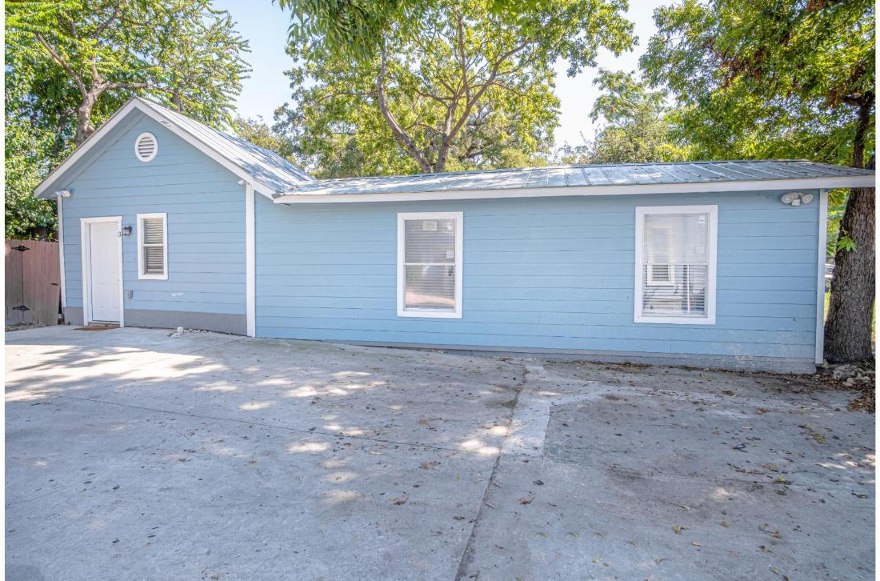 Remodeled Historic 1br1ba House Near Downtown Apartment *